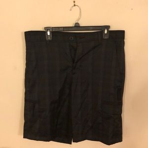 Greg Norman/Tasso Ella Men’s Golf Shorts. Size 32.